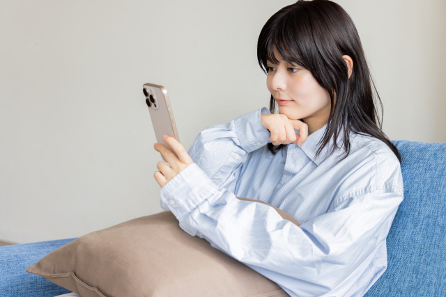 更年期太りを診断している女性