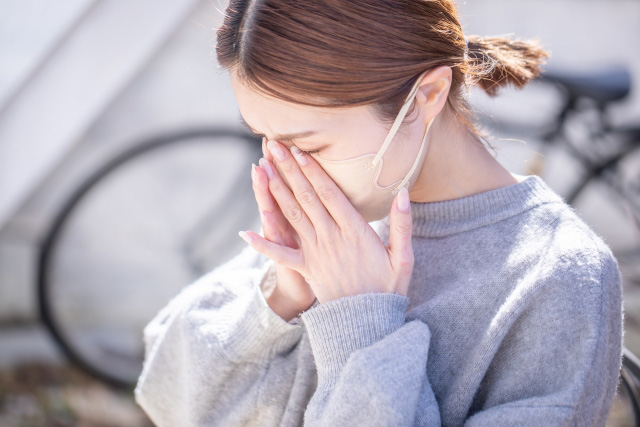 花粉の季節になると、目がかゆい!